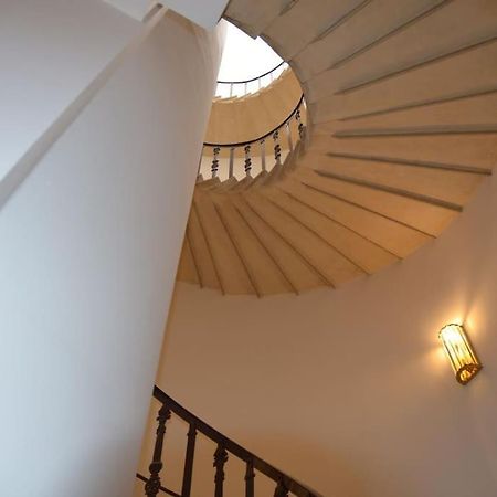Queen Verona Luxury Apartment Bagian luar foto