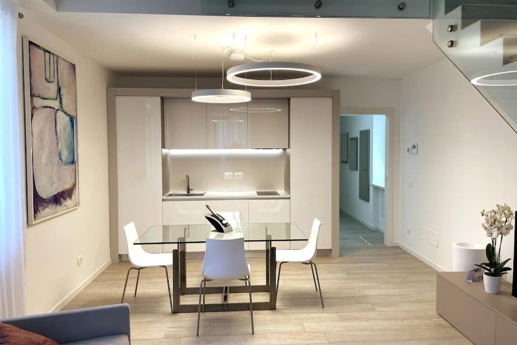 Queen Verona Luxury Apartment Bagian luar foto