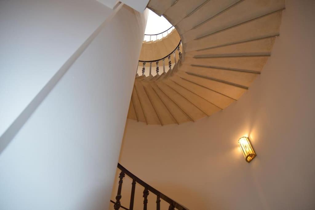 Queen Verona Luxury Apartment Bagian luar foto