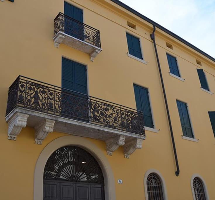Queen Verona Luxury Apartment Bagian luar foto
